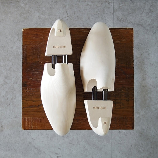 極美品★ジョンロブ 5E【現行定価¥28,600-★純正シューツリー/STANDARD】木製シューキーパー/メンズ/JOHN LOBB★n746