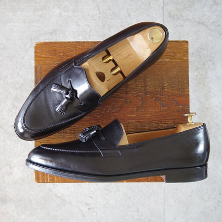 極美品★ジョンロブ 8.5E【同系モデル定価1,530ユーロ(26万円程度)★タッセルローファー/TRURO】4098ラスト/ミスティカーフ/黒★n796
