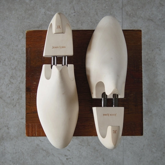 極上★ジョンロブ 9EE【現行定価¥28,600-★純正シューツリー/STANDARD】木製シューキーパー/メンズ/JOHN LOBB★n342