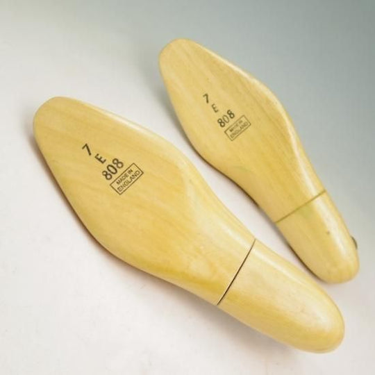 極希少★エドワードグリーン7E/F【貴重★旧トップドロワー用/ヒンジ式シューツリー/808ラスト】純正シューキーパー/木製/EDWARD GREEN★a328