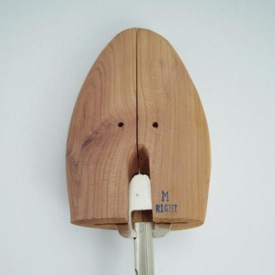 美品★木製シューツリー サイズM【★レッドシダー製】シューキーパー★a848