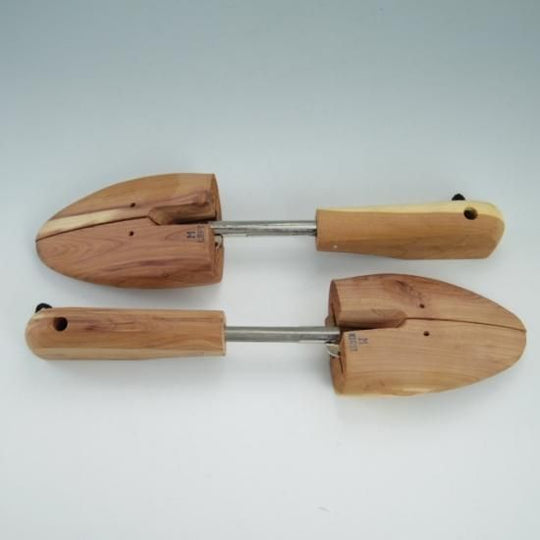 美品★木製シューツリー サイズM【★レッドシダー製】シューキーパー★a848