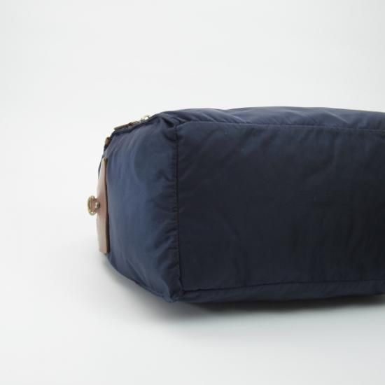 美品　フェリージ　Felisi ボストンバッグ　ナイロン　ロゴ型押し　ネイビー Felisi｜【Felisi/フェリージ】ナイロン ボストンバッグ 20326/1