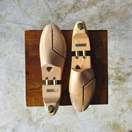 美品★ユナイテッドアローズ SIZE 42【★純正シューツリー/木製シューキーパー】UNITED ARROWS★b355