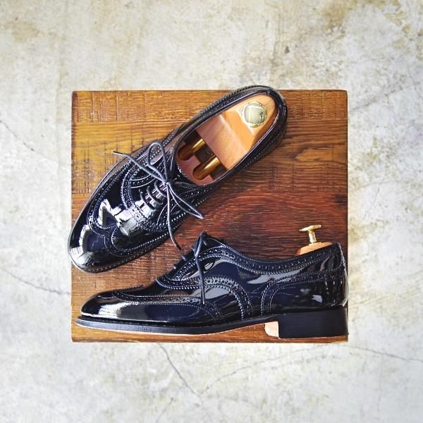 極美品 CHEANEY UK3 MILLY パテント ウイングチップ 内羽根 黒 極美品 CHEANEY UK3 MILLY パテント ウイングチップ 内羽根 黒