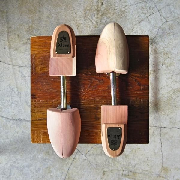 極美品☆オールデン Sサイズ【☆純正シューツリー】木製シューキーパー