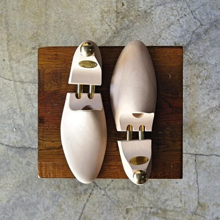 極美品★クロケット&ジョーンズ SIZE 5【定価￥15,120-★純正シューツリー】木製シューキーパー/メンズ/Crockett&Jones★d386