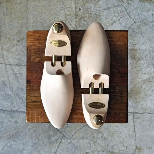 極上★エドワードグリーン UK7.5程度【定価￥20,520-★純正シューツリー】木製シューキーパー/メンズ/EDWARD GREEN★d711