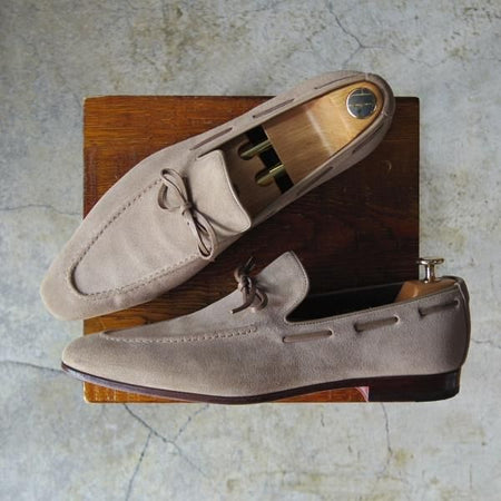 美品★(伊)サントーニ SIZE 8.5【★リボンローファー/8399-67】スリッポン/スエード/薄茶/メンズ/Santoni★e058