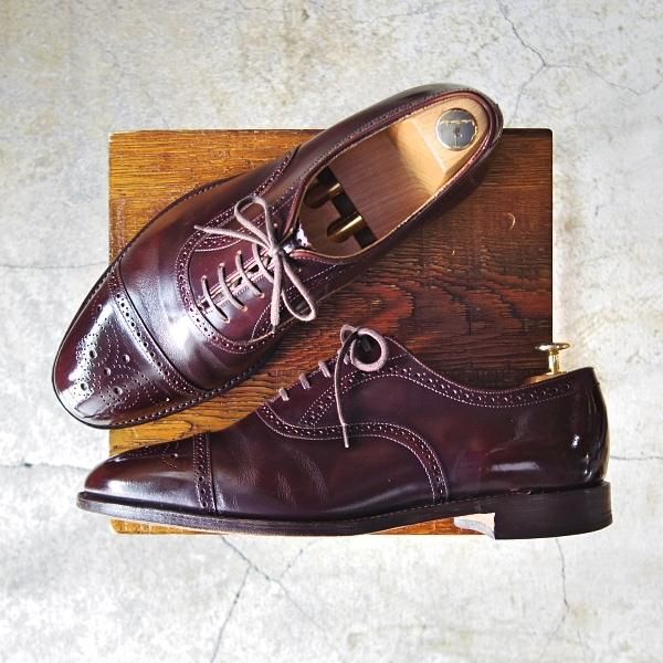 美品)英国靴Loake ローク　セミブローグ　UK8.5F バーガンディ Loake - 美品)英国靴Loake ローク セミブローグ UK8.5F