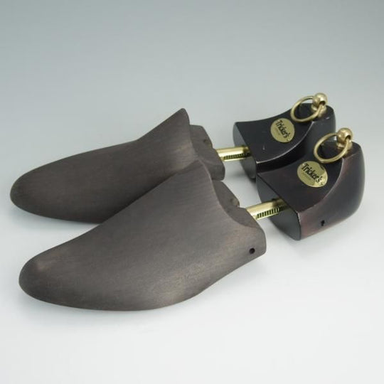 極上★トリッカーズ SIZE 7【定価￥18,360-★純正シューツリー】木製シューキーパー/メンズ/Tricker's★e173