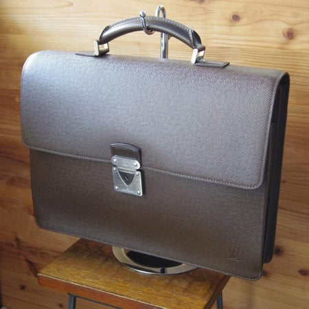 極美品★ルイ・ヴィトン/LOUIS VUITTON【定価25万円程度★タイガ/M31058/グリズリ】レザー/ブリーフケース/メンズ/ビジネス/バッグ★N5458