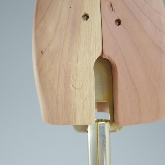 美品★オールデン Sサイズ【定価￥8,140-★純正シューツリー/(米)ロチェスター製】木製シューキーパー/ROCHESTER/メンズ/ALDEN★f507