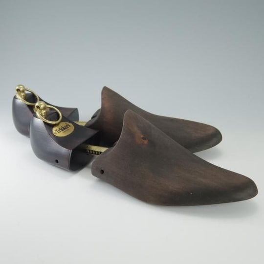 極上★トリッカーズ SIZE 6【定価￥18,360-★純正シューツリー】木製シューキーパー/メンズ/Tricker's★f677
