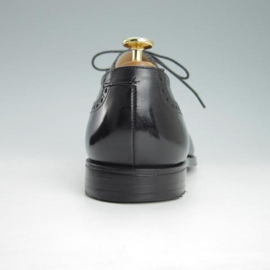 美品★クロケット&ジョーンズ 9.5E【定価￥86,900-★FINSBURY/341ラスト】フルブローグ/カーフ/黒/メンズ/Crockett&Jones★g517
