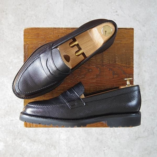 極美品★(英)チーニー 6.5F【★(独)ワインハイマー社のジュピターカーフ/MONET GV】1886ラスト/コインローファー/黒/メンズ/CHEANEY★g569