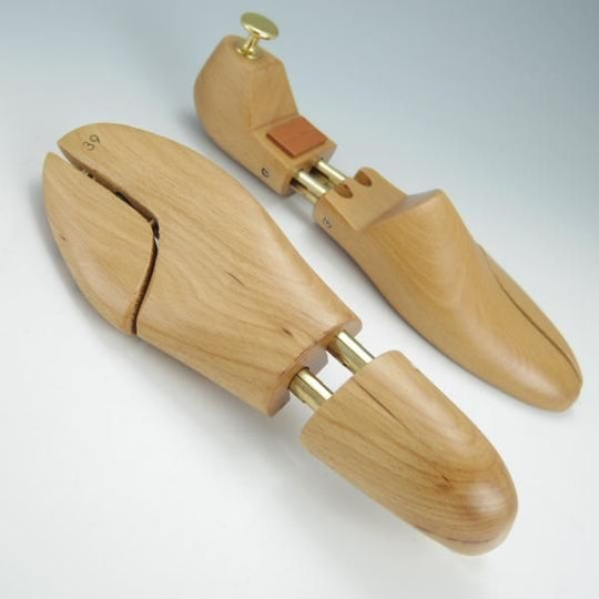 美品★伊勢丹メンズ SIZE 39【定価￥7,700-★木製シューツリー】シューキーパー/メンズ/Isetan Men's★g595