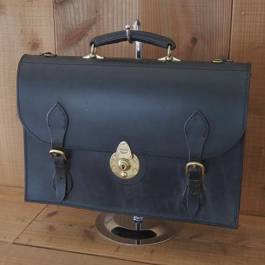 ほぼ未使用★(英)W&H GIDDEN【現行価格30万円程度★ブライドルレザー仕様/ブリーフケース】メンズ/ビジネス/バッグ/黒/革/鞄/WHギデン★N5716