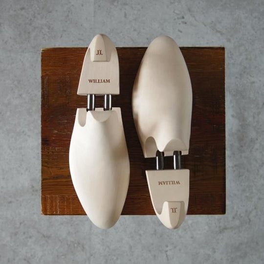 美品★ジョンロブ 6EE【定価￥22,000-★純正シューツリー/WILLIAM】木製シューキーパー/メンズ/JOHN LOBB★h006