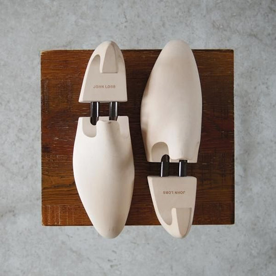 美品★ジョンロブ 5E【定価￥22,000-★純正シューツリー/STANDARD】木製シューキーパー/メンズ/JOHN LOBB★h076