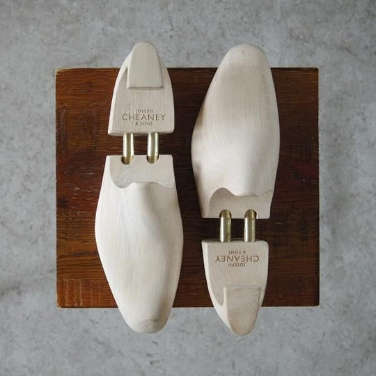 極上★チーニー 6.5F【定価￥16,500-★純正シューツリー/125ラスト】木製シューキーパー/メンズ/CHEANEY★h077