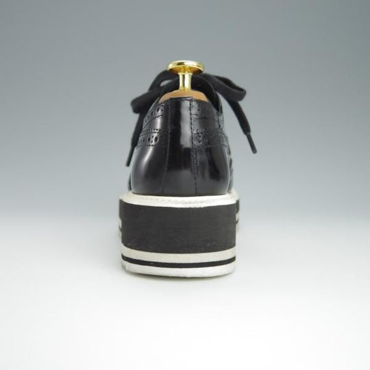 極上★プラダ(レディース) SIZE 37.5【同系モデル定価￥118,800-★フルブローグ/黒】ポリッシュレザー/シューズ/PRADA★h160