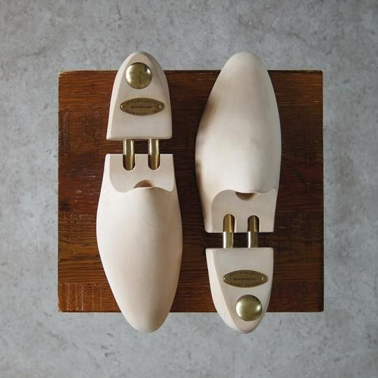 極上★エドワードグリーン UK7【定価￥20,900-★純正シューツリー】木製シューキーパー/メンズ/EDWARD GREEN★h425