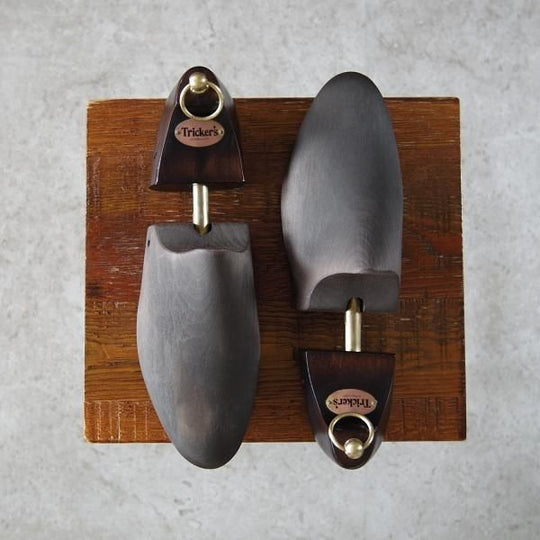 極上★トリッカーズ SIZE 6【定価￥18,700-★純正シューツリー】木製シューキーパー/メンズ/Tricker's★h630