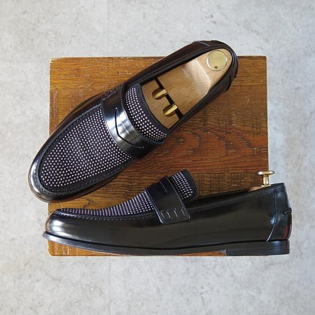 極美品★(英)JIMMY CHOO/ジミーチュウ SIZE 41【定価1,395ドル(15万円程度)★スタッズ/コインローファー】コンビ/黒/メンズ★h725