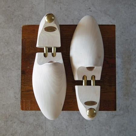 極上★クロケット&ジョーンズ SIZE 9【定価￥15,400-★純正シューツリー】木製シューキーパー/メンズ/Crockett&Jones★h893