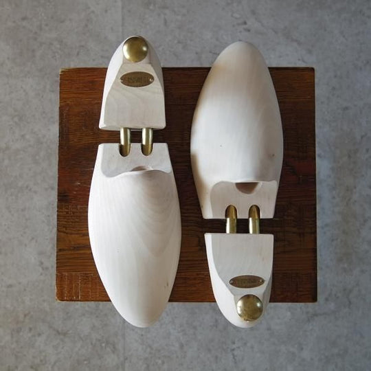 極上★クロケット&ジョーンズ SIZE 9【定価￥15,400-★純正シューツリー】木製シューキーパー/メンズ/Crockett&Jones★h893