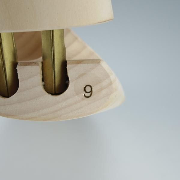 極上★クロケット&ジョーンズ SIZE 9【定価￥15,400-★純正シューツリー】木製シューキーパー/メンズ/Crockett&Jones★h893