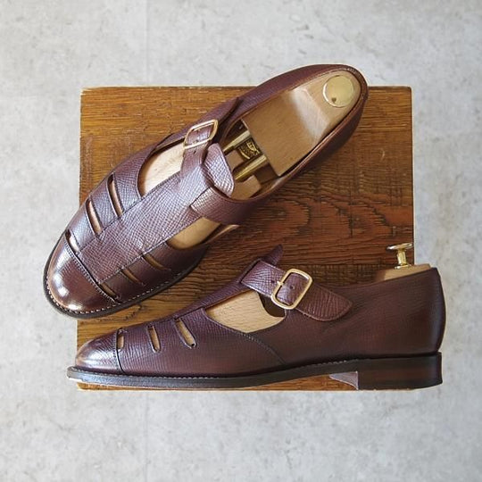 極美品★チーニー 7F【定価￥70,400-★(独)ワインハイマー社のジュピターカーフ/PENZANCE 2】グルカサンダル/濃茶/メンズ/CHEANEY★h967