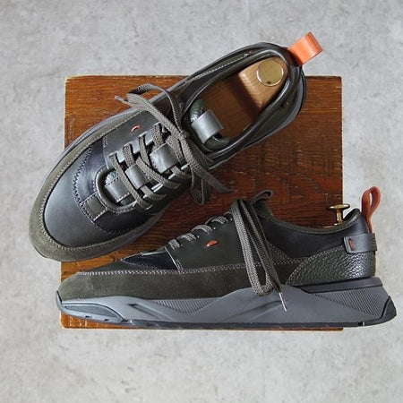 極美品★(伊)サントーニ SIZE 7【定価￥86,900-★INNOVA/イノーヴァ/スニーカー】カーフ×スエード/深緑×黒/Santoni★i283