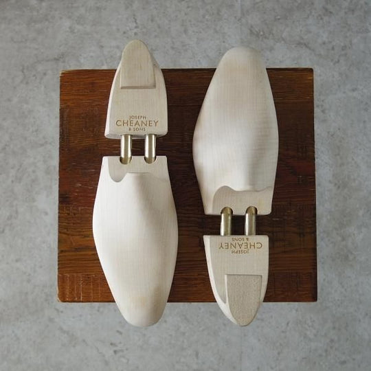 極上★チーニー 6.5F【定価￥16,500-★純正シューツリー/125ラスト】木製シューキーパー/メンズ/CHEANEY★i474