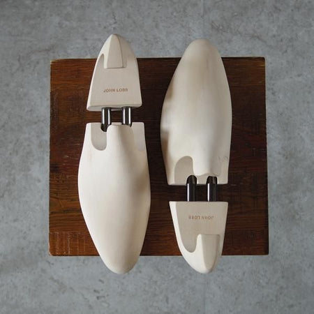 美品★ジョンロブ 7E【定価￥23,100-★純正シューツリー/STANDARD】木製シューキーパー/メンズ/JOHN LOBB★i481