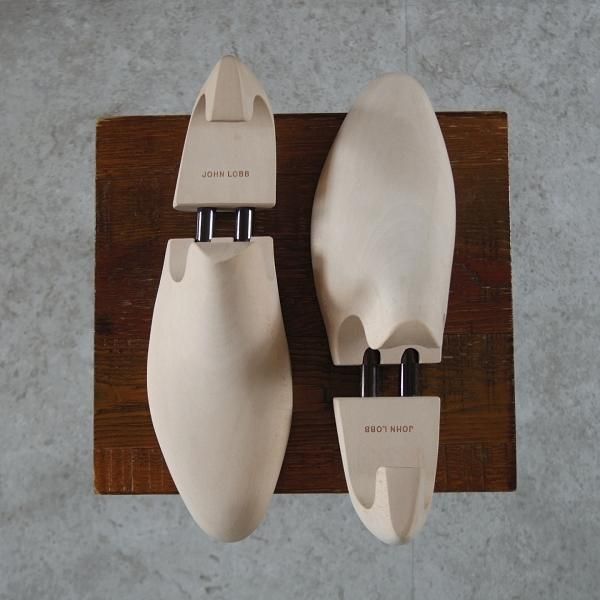 極美品★ジョンロブ 9E【定価￥23,100-★純正シューツリー/STANDARD】木製シューキーパー/メンズ/JOHN LOBB★i974