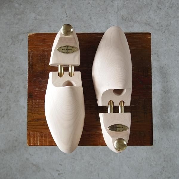 極美品★エドワードグリーン UK6.5【定価￥20,900-★純正シューツリー】木製シューキーパー/メンズ/EDWARD GREEN★j041