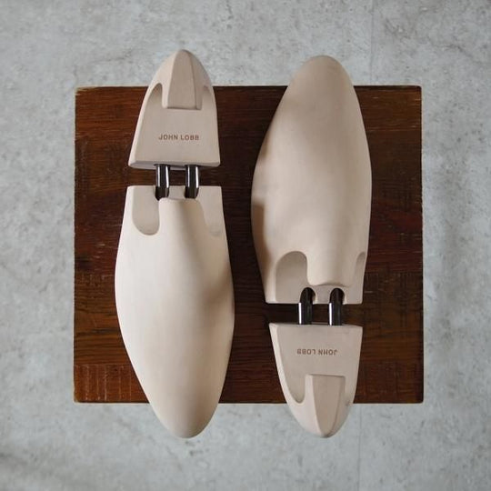極上★ジョンロブ 8E【定価￥24,200-★純正シューツリー/STANDARD】木製シューキーパー/メンズ/JOHN LOBB★k131
