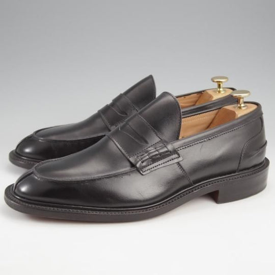 極美品★トリッカーズ SIZE 8.5【定価￥104,500-★コインローファー/JAMES】3227/カーフ/黒/メンズ/Tricker's★k142