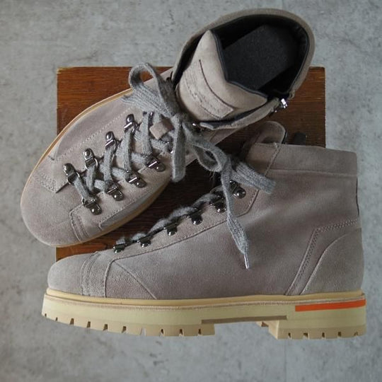 未使用★(伊)サントーニ SIZE 8【定価￥91,300-★マウンテンブーツ/灰茶】スエード/メンズ/レースアップブーツ/Santoni★k202