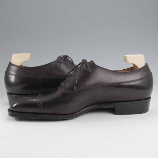 未使用★(福岡)Corno blu/コルノブルゥ UK7.5程度【現オーダー価格￥96,800〜★専用シューツリー付/セミブローグ】カーフ/黒★k209