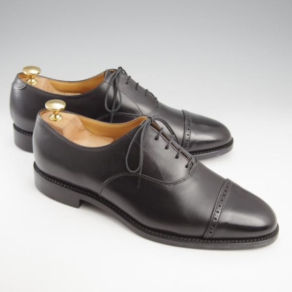 未使用★トリッカーズ SIZE 8.5-4(UK8程度)【現行定価10万円以上★パンチドキャップトゥ/黒】カーフ/メンズ/Tricker's★k488