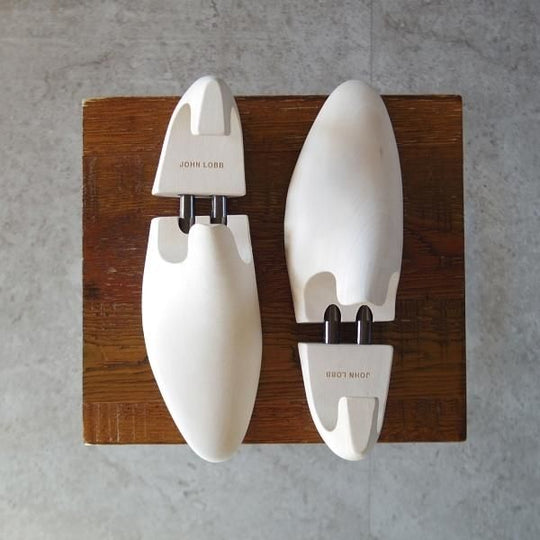 極美品★ジョンロブ 5E【定価￥26,400-★純正シューツリー/STANDARD】木製シューキーパー/メンズ/JOHN LOBB★l126