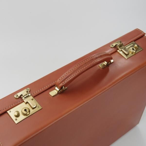 良品✨グレンロイヤル　ブライドルレザー　ビジネスバッグ　ブリーフケース　ブラウン Amazon.co.jp: [グレンロイヤル] LIGHT WEIGHT BRIEF CASE