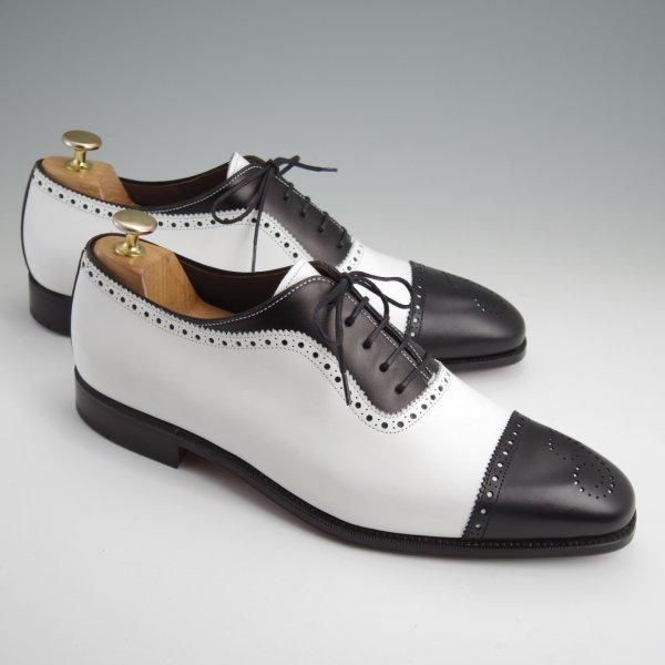 未使用★(スペイン製)カルミナ SIZE 8.5【モデル定価￥79,200-★スペクテイターシューズ/80406】RAINラスト/カーフ/白×黒/CARMINA★l722