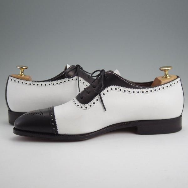 未使用★(スペイン製)カルミナ SIZE 8.5【モデル定価￥79,200-★スペクテイターシューズ/80406】RAINラスト/カーフ/白×黒/CARMINA★l722