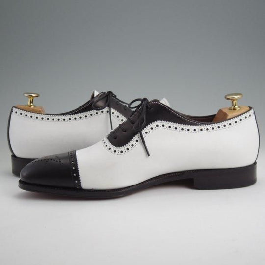 未使用★(スペイン製)カルミナ SIZE 8.5【モデル定価￥79,200-★スペクテイターシューズ/80406】RAINラスト/カーフ/白×黒/CARMINA★l722