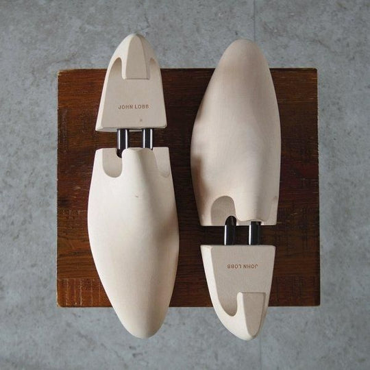 極美品★ジョンロブ 9D【定価￥26,400-★純正シューツリー/STANDARD】木製シューキーパー/メンズ/JOHN LOBB★l880