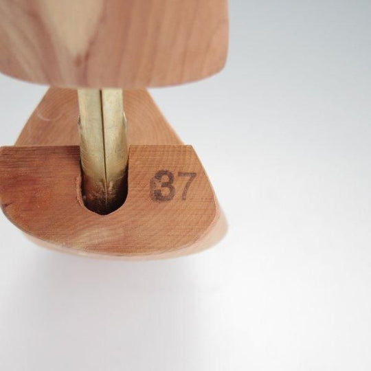 極上★(英)チーニー(レディース) SIZE 37【貴重★純正シューツリー】木製シューキーパー/CHEANEY★m041